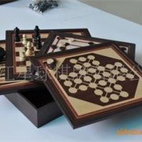 国际象棋或西洋跳棋+双陆棋;单人跳棋+九人毛利舞